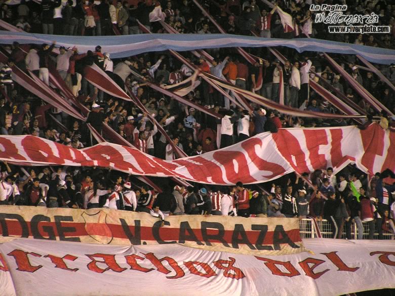 River Plate vs Liga Universitaria de Quito (LIB 2005) 6